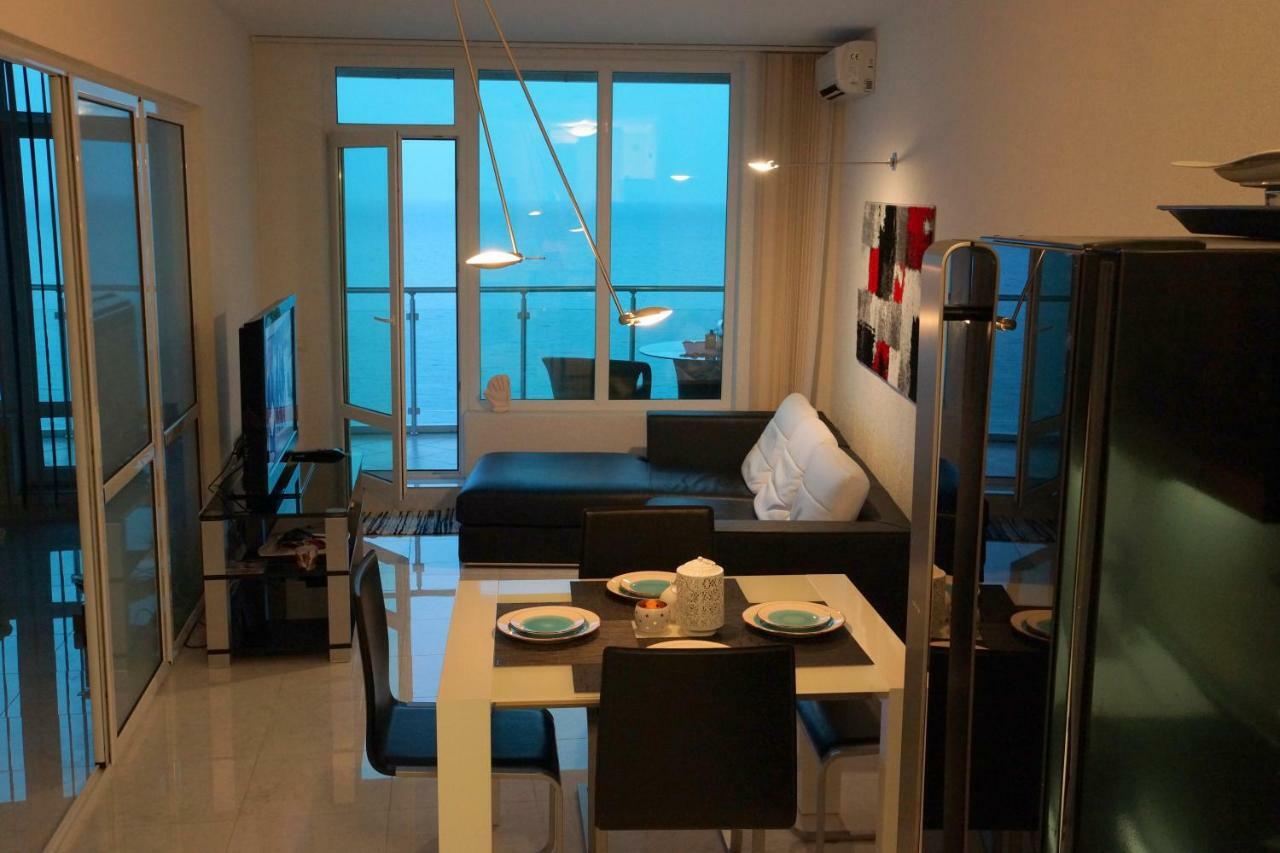 Silver Beach Delux Apartments Bjala Exteriör bild