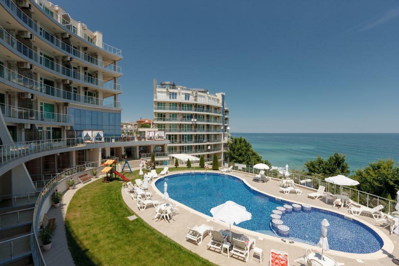 Silver Beach Delux Apartments Bjala Exteriör bild