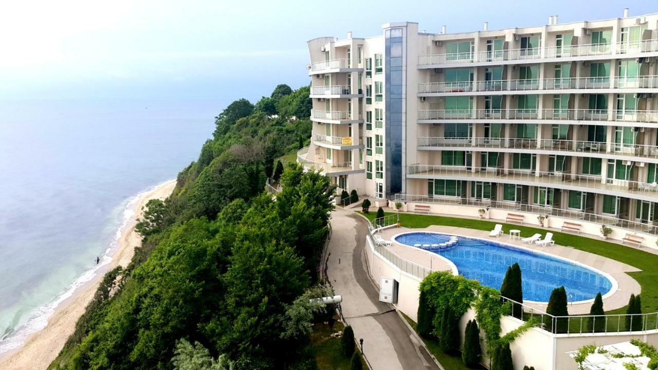 Silver Beach Delux Apartments Bjala Exteriör bild