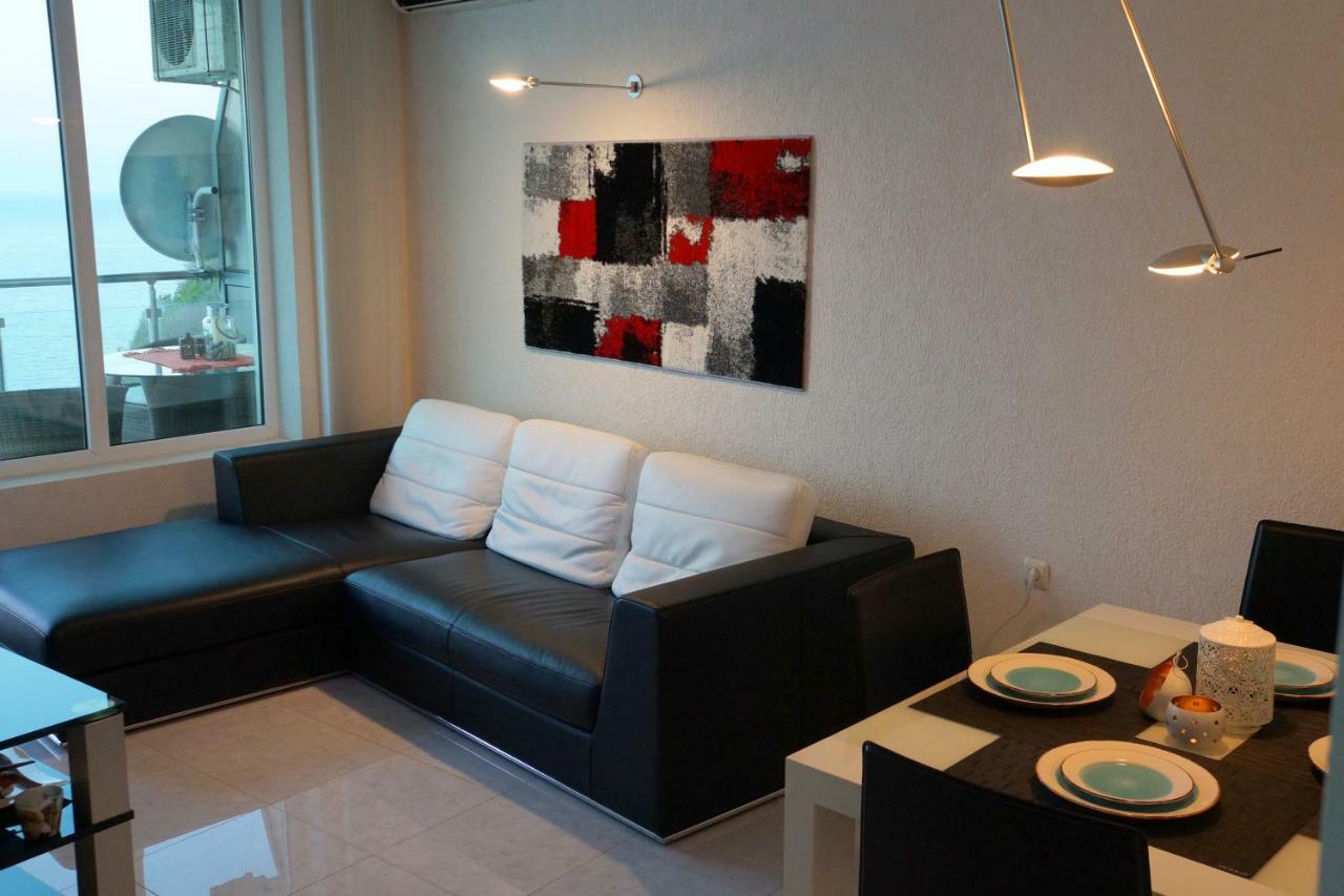 Silver Beach Delux Apartments Bjala Exteriör bild